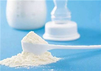 沖奶粉是先加水還是先加奶粉 給寶寶沖奶粉注意事項