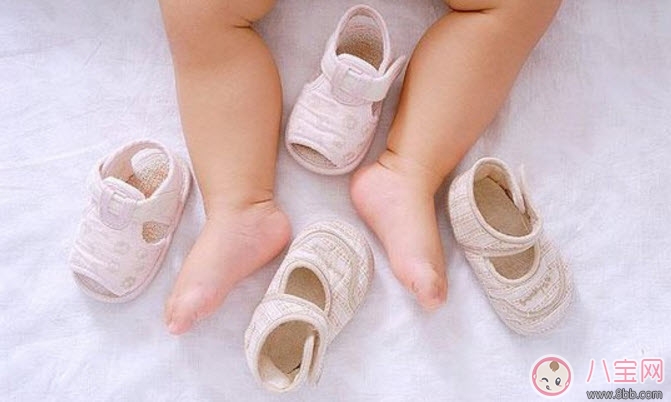 怎樣讓寶寶有大長(zhǎng)腿 寶寶腿型注意事項(xiàng) 怎樣讓寶寶有大長(zhǎng)腿 寶寶腿型注意事項(xiàng)