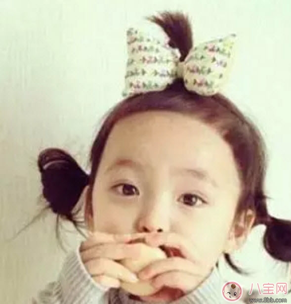 一歲女寶寶夏天發(fā)型 夏天一歲女寶寶發(fā)型有哪些(劉海+盤發(fā)) 一歲女寶寶夏天發(fā)型 夏天一歲女寶寶發(fā)型有哪些(劉海+盤發(fā))