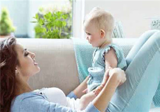 教寶寶說話勿進(jìn)入的誤區(qū) 教寶寶說話的注意事項(xiàng)