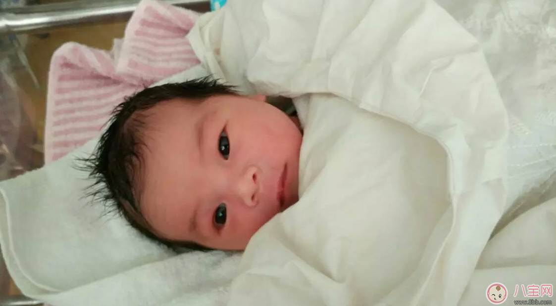 孩子為什么一出生就只會哭不會笑 孩子的哭聲究竟代表著什么