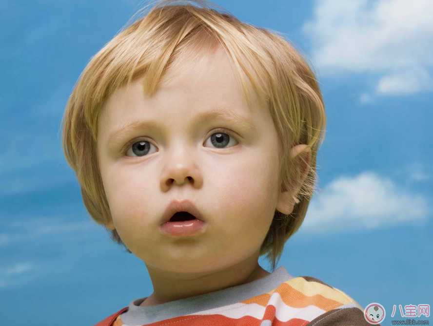 孩子為什么一出生就只會哭不會笑 孩子的哭聲究竟代表著什么