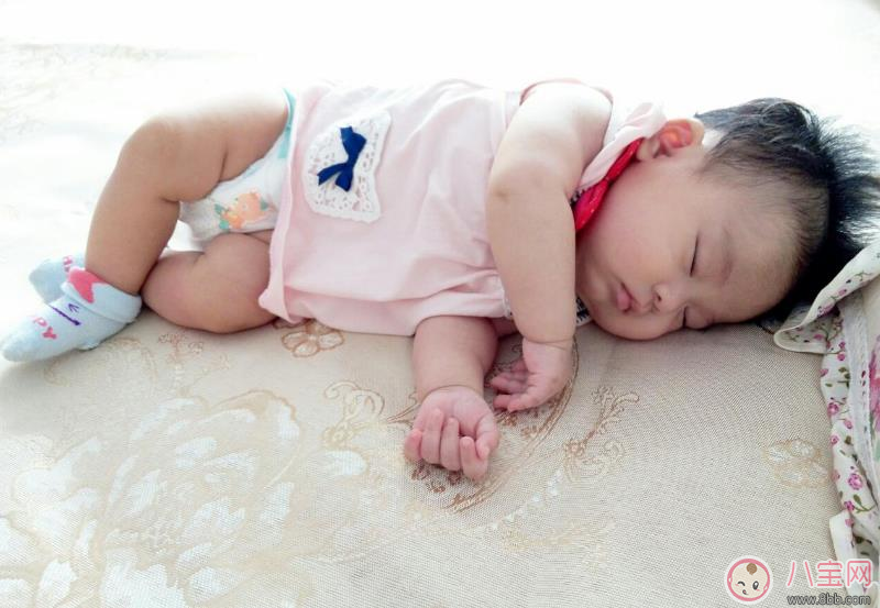 糖寶寶在嬰兒時(shí)期有哪些癥狀 怎么預(yù)防唐氏綜合癥