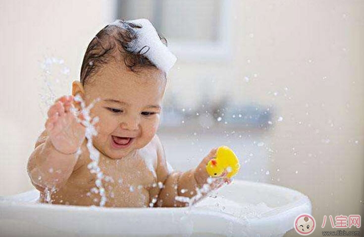 寶寶不喜歡洗澡怎么辦 讓寶寶愛上洗澡的小妙招