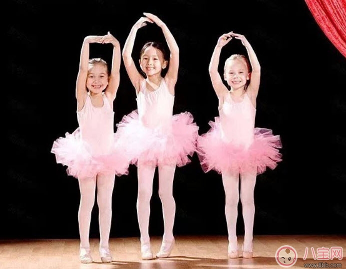 女童練舞缺少保護(hù)雙下肢癱瘓 孩子跳舞時(shí)要注意保護(hù)哪些部位