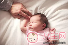 2017三伏天寶寶消化不良引起睡眠性出汗如何調(diào)理