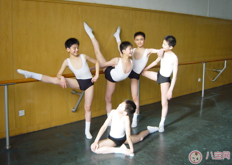 男孩子沉迷游戲有辦法 學習一門特長魅力高