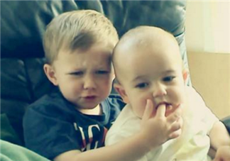 1歲寶寶愛咬人怎么辦 寶寶咬人有什么解決方法