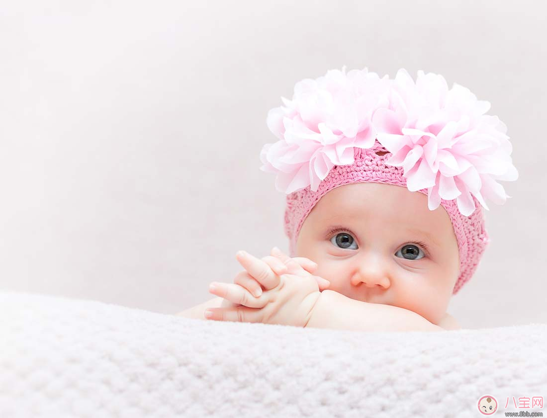 寶寶奶瓶選擇容量不需選最大 奶嘴孔型選擇大有學(xué)問