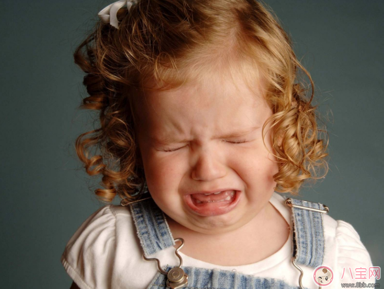 國(guó)慶出行旅游孩子鬧情緒怎么辦 孩子在外哭鬧家長(zhǎng)不能急