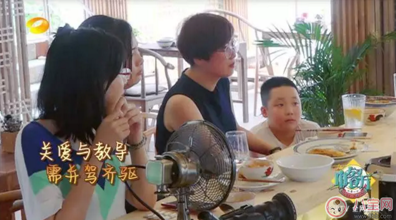 趙薇如何教育出乖巧小四月？趙薇的育兒經(jīng)是什么？