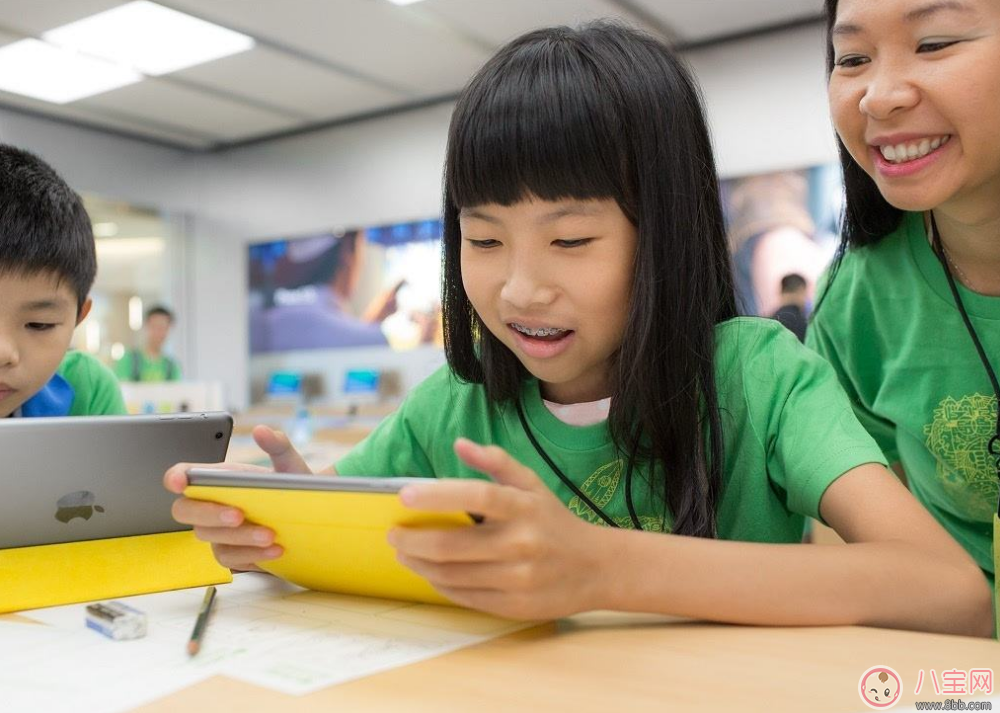 孩子沉迷手機延誤學(xué)業(yè)怎么辦 讓孩子遠(yuǎn)離手機的辦法