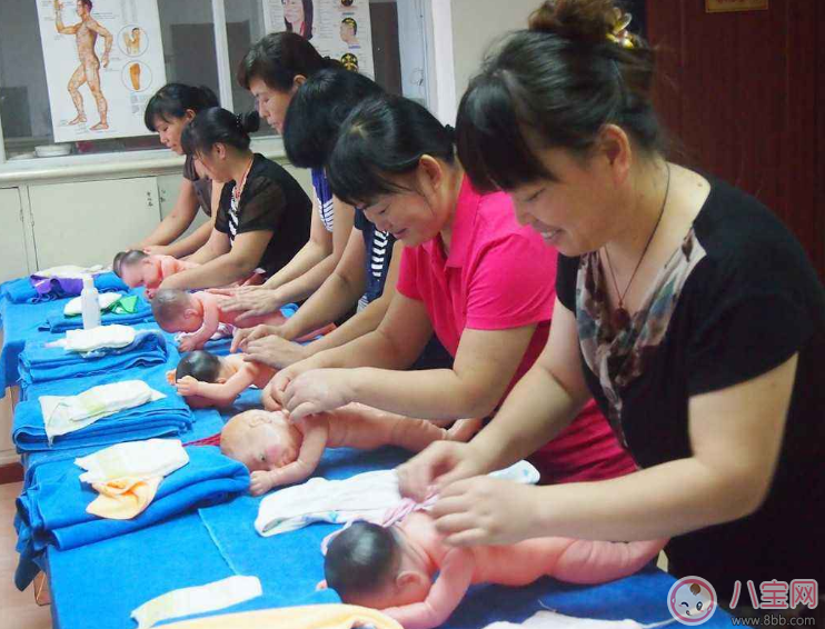 請?jiān)律┰趺催x好 月嫂有這些特點(diǎn)最好辭退