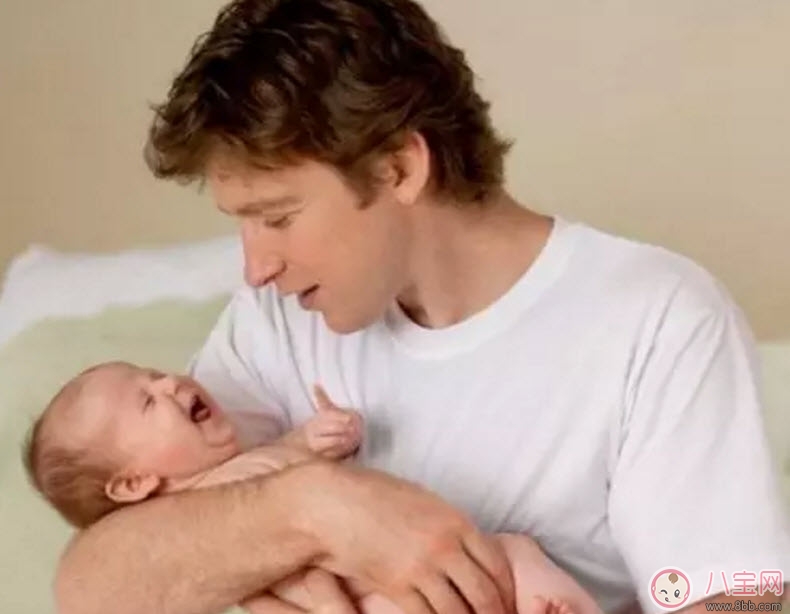 為什么孩子和爸爸不親 寶寶和爸爸不親怎么辦(寶寶和爸爸親子游戲)