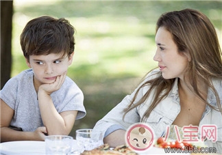 父母愛嘮叨合適嗎？寶寶表現(xiàn)明確是否嘮叨過度