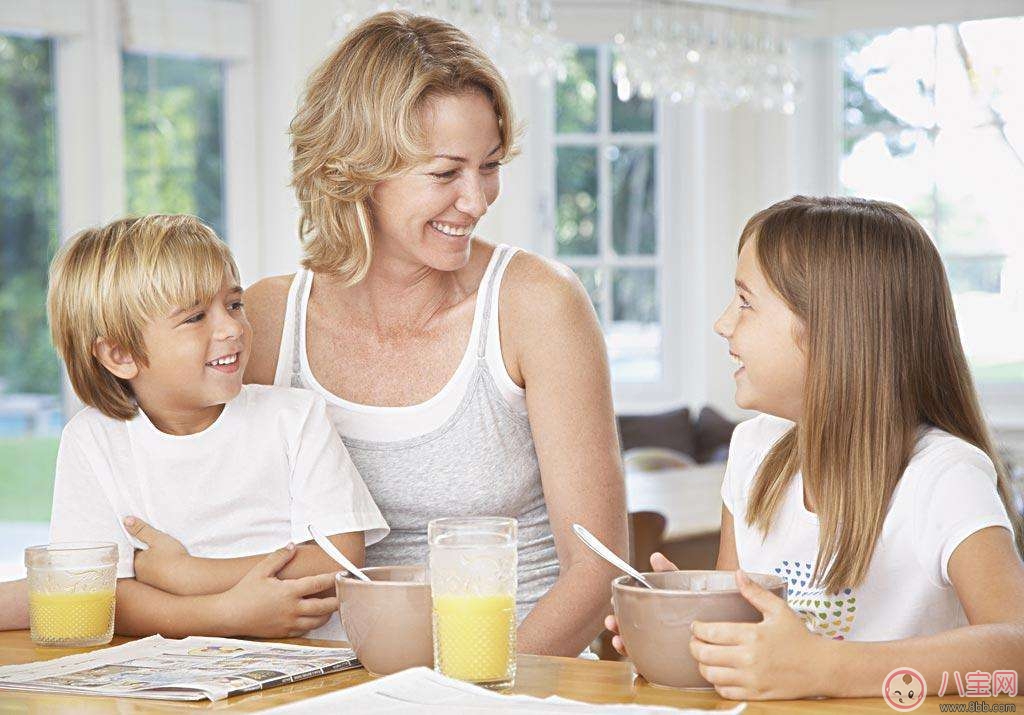 父母愛嘮叨合適嗎？寶寶表現(xiàn)明確是否嘮叨過度