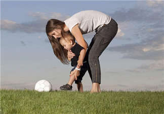 林志穎家雙胞胎1歲就“健身”？孩子成長(zhǎng)各階段如何健身