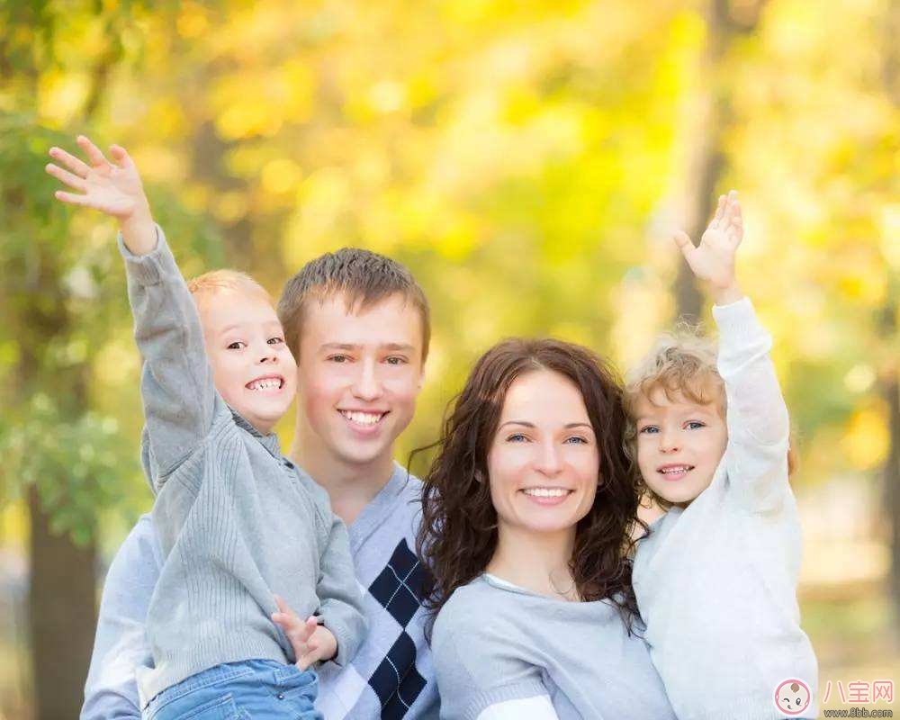 如何培養(yǎng)寶寶好奇心 父母應(yīng)該如何正確引導(dǎo)