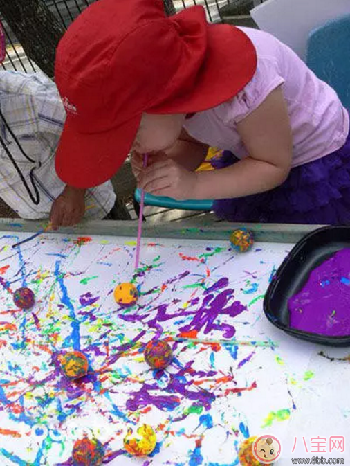 孩子愛(ài)涂鴉就讓他學(xué)畫(huà)畫(huà) 別嫌畫(huà)的丑那是靈感