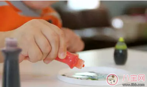 孩子愛(ài)涂鴉就讓他學(xué)畫(huà)畫(huà) 別嫌畫(huà)的丑那是靈感