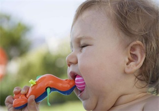 看見什么都想吃 孩子亂吞東西急救方法