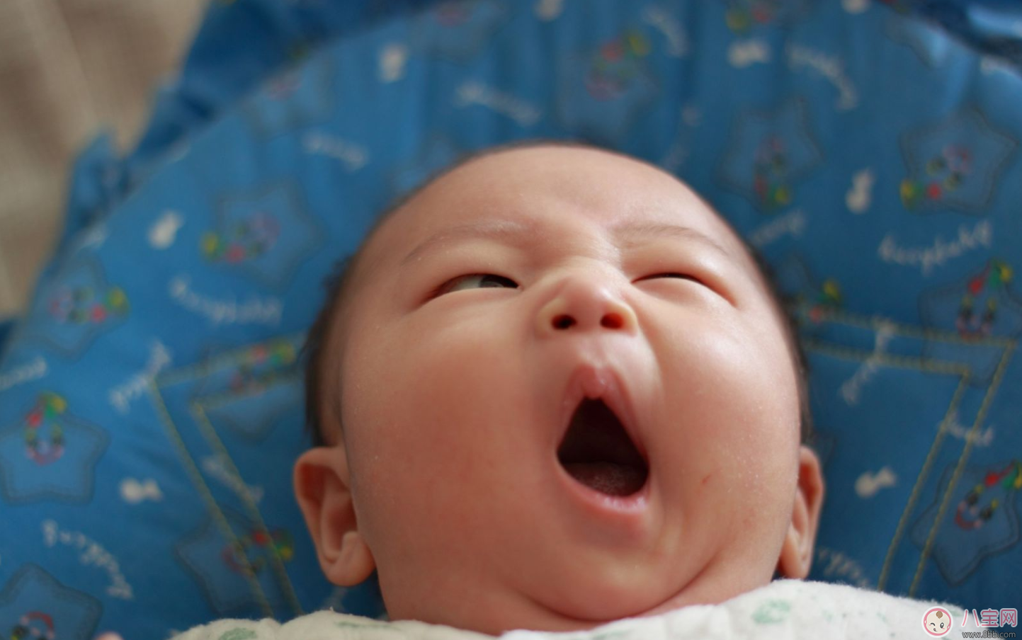 哄娃睡覺(jué)有高招 這些神曲保證一聽(tīng)就倒