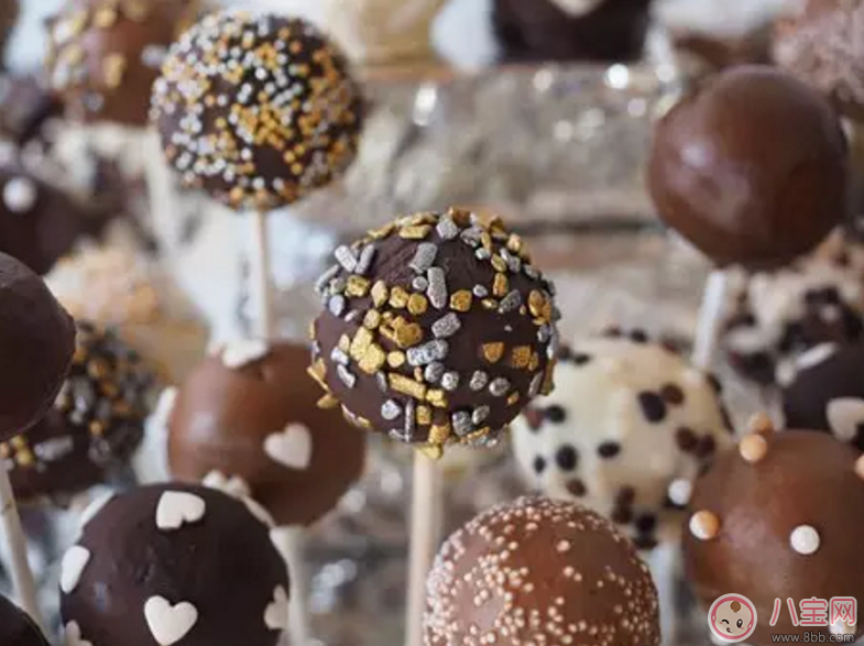 63歲羅大佑拒絕給女兒生日禮物 刻意的“拒絕滿足”做得對(duì)嗎？