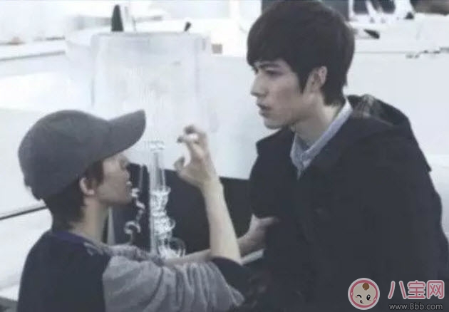 金絲雀是什么梗 郭敬明的金絲雀是誰(shuí)(金絲雀事件關(guān)系梳理)