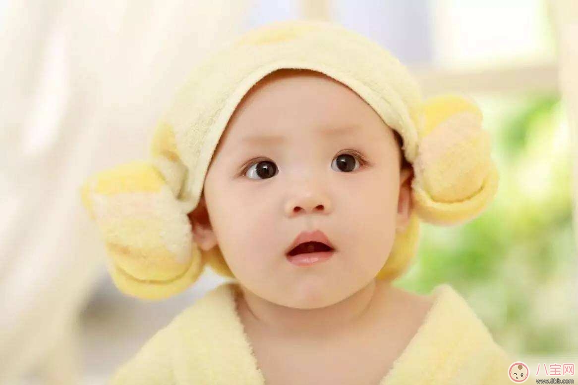 如何提升寶寶表現(xiàn)能力 首先培養(yǎng)孩子自信心 如何提升寶寶表現(xiàn)能力 首先培養(yǎng)孩子自信心