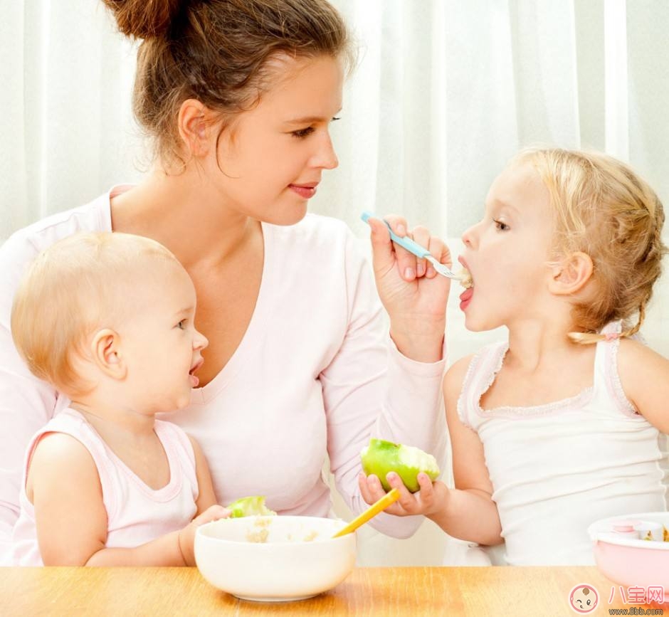 如何提升寶寶表現(xiàn)能力 首先培養(yǎng)孩子自信心 如何提升寶寶表現(xiàn)能力 首先培養(yǎng)孩子自信心