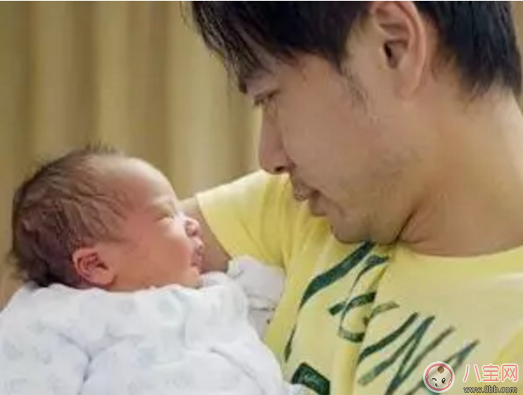 靳東赴港陪愛妻生二胎 還有那些全程陪產(chǎn)的星爸【準(zhǔn)爸陪產(chǎn)十大準(zhǔn)備】