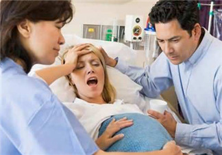 靳東赴港陪愛(ài)妻生二胎 還有那些全程陪產(chǎn)的星爸【準(zhǔn)爸陪產(chǎn)十大準(zhǔn)備】