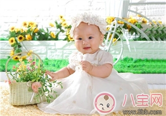 包貝爾罵哭女兒，只因她亂扔?xùn)|西！怎么管才好？