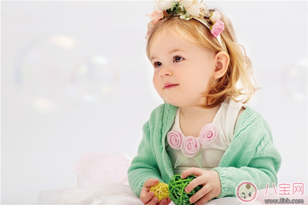 軒軒換新發(fā)型顏值猛升 寶寶頭發(fā)如何護理