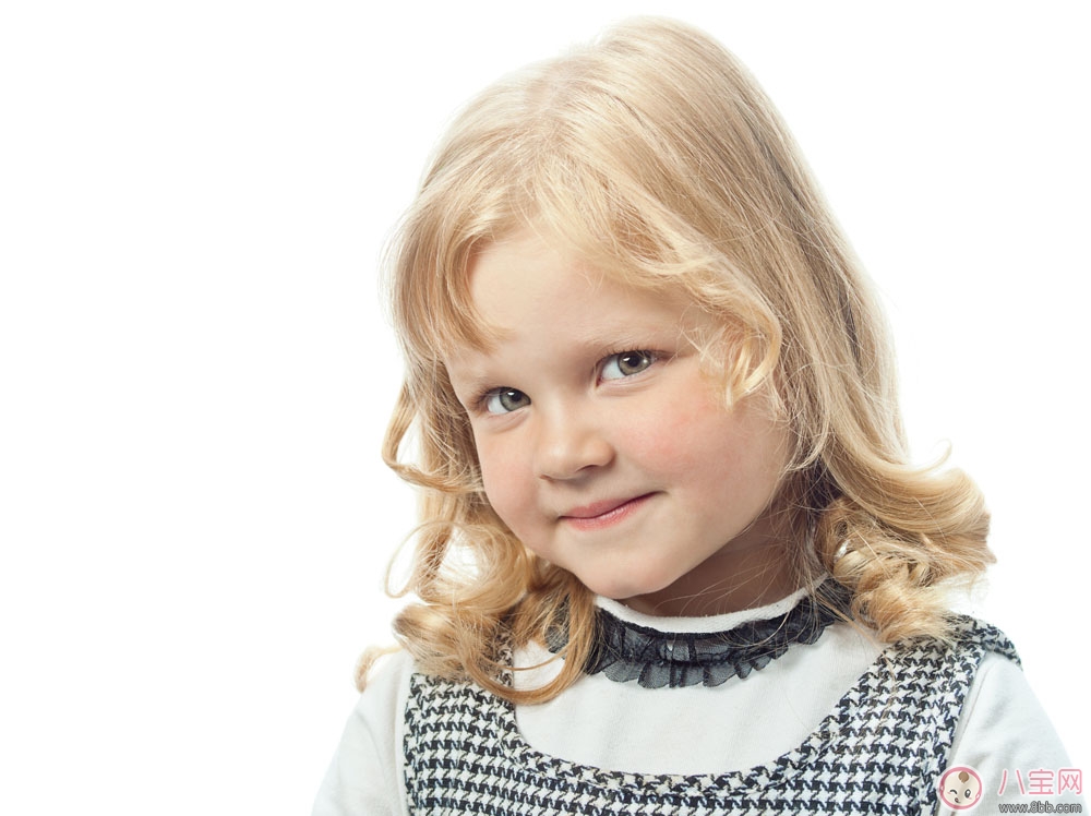 軒軒換新發(fā)型顏值猛升 寶寶頭發(fā)如何護理