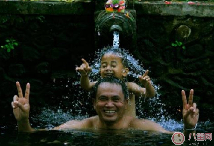 為什么要帶孩子去旅行呢 帶孩子出游有什么好處 為什么要帶孩子去旅行呢 帶孩子出游有什么好處