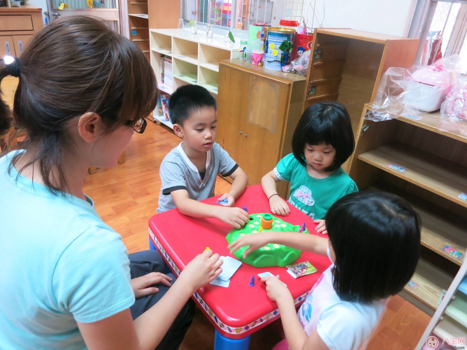 學(xué)齡前兒童游戲的特點 親子游戲如何鍛煉孩子 學(xué)齡前兒童游戲的特點 親子游戲如何鍛煉孩子