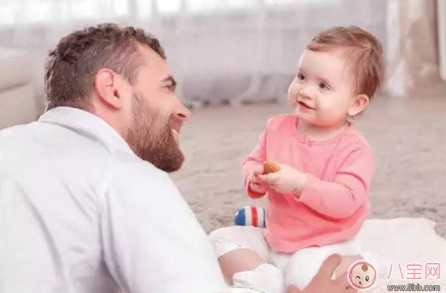 家里老人說方言會影響寶寶說話嗎 老人說方言孩子要注意什么