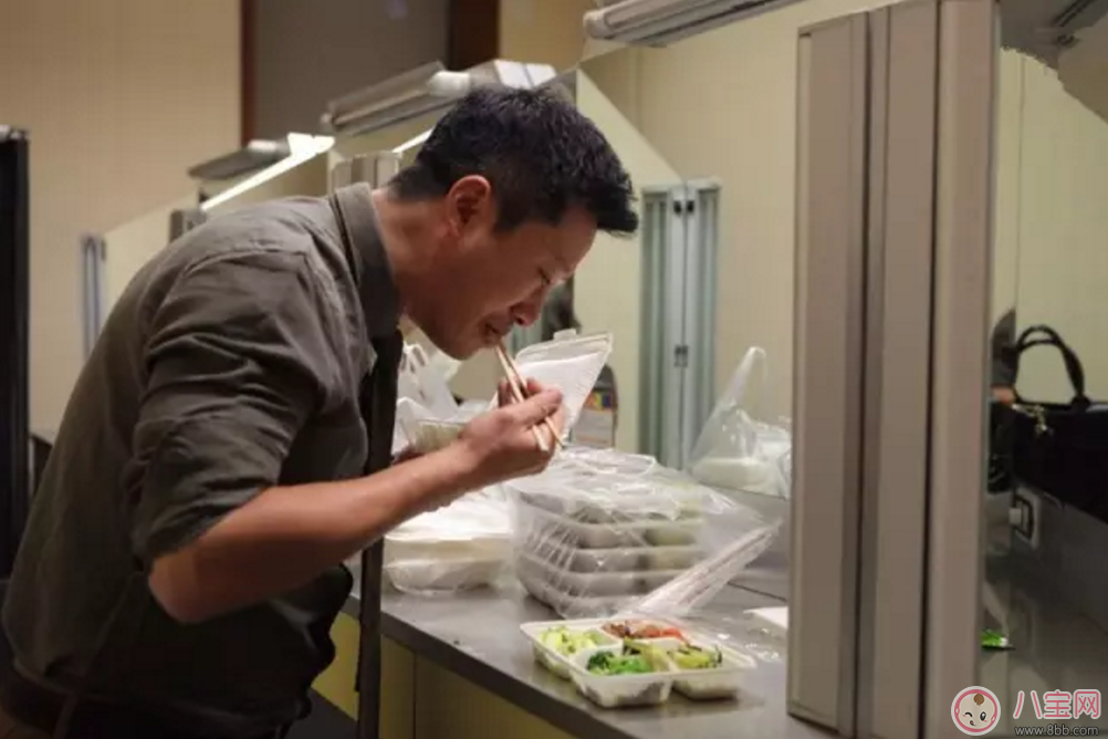 吳京拿命拍出的《戰(zhàn)狼2》 只因謝楠一句我養(yǎng)你