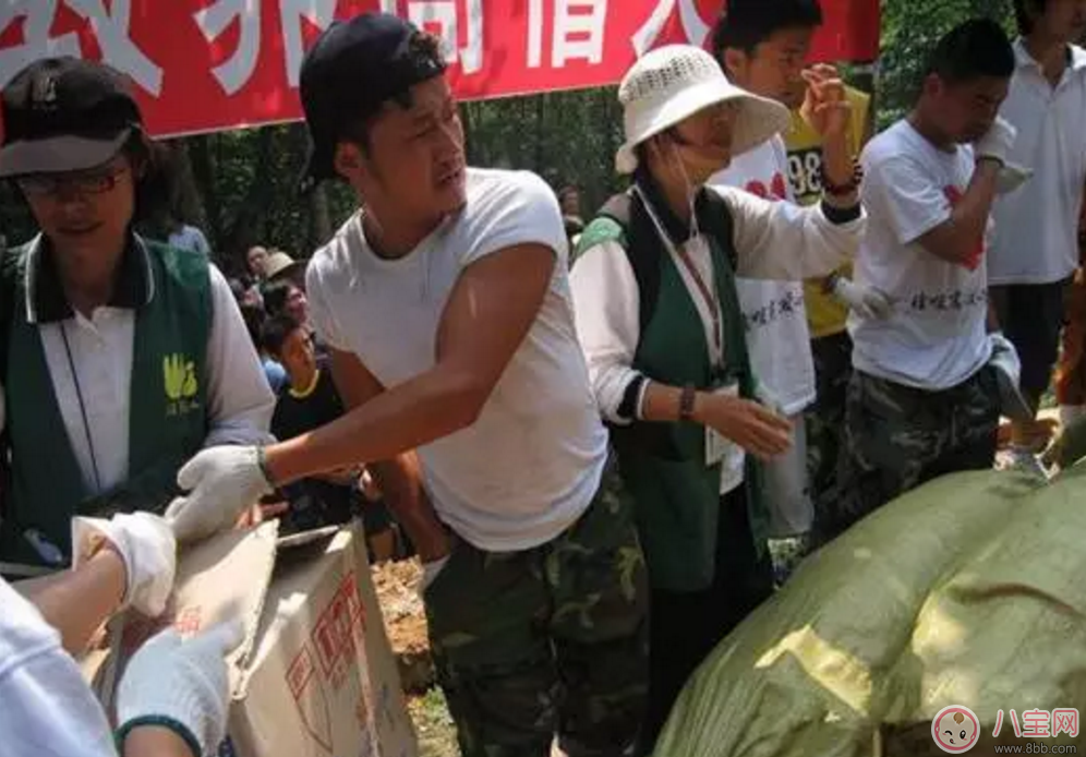 吳京拿命拍出的《戰(zhàn)狼2》 只因謝楠一句我養(yǎng)你