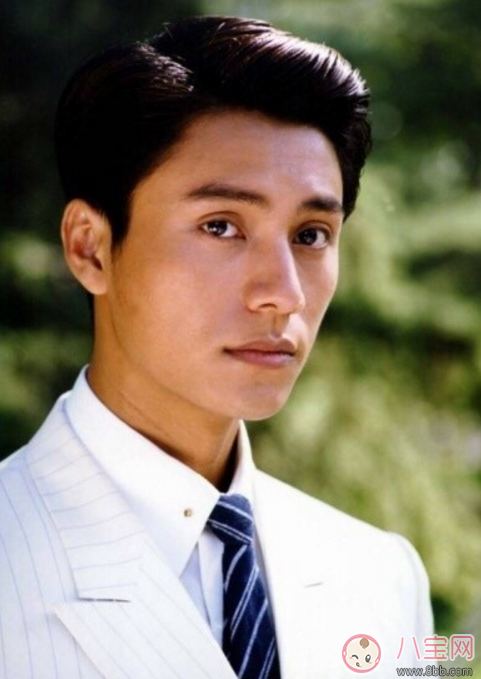 陳坤一天三張面膜 做水嫩孕媽?xiě)?yīng)該敷什么面膜