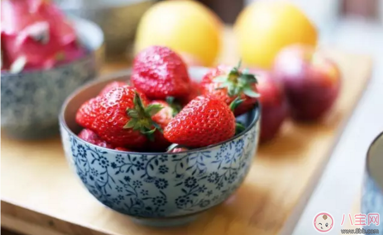 陳坤一天三張面膜 做水嫩孕媽?xiě)?yīng)該敷什么面膜