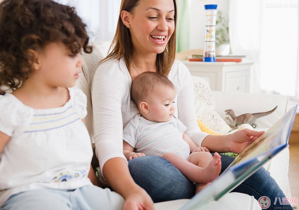 講故事給寶寶聽的優(yōu)點 如何正確講故事給寶寶聽 講故事給寶寶聽的優(yōu)點 如何正確講故事給寶寶聽