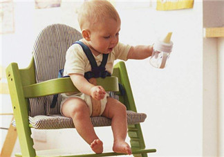 寶寶如何用餐  高腳椅使用安全提示