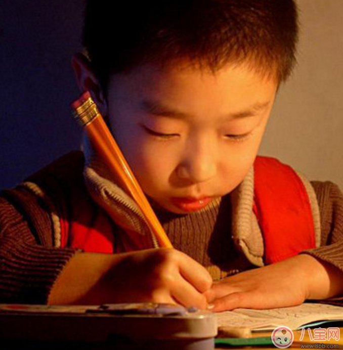 孩子上課打瞌睡怎么辦 小孩上課老是喜歡打瞌睡