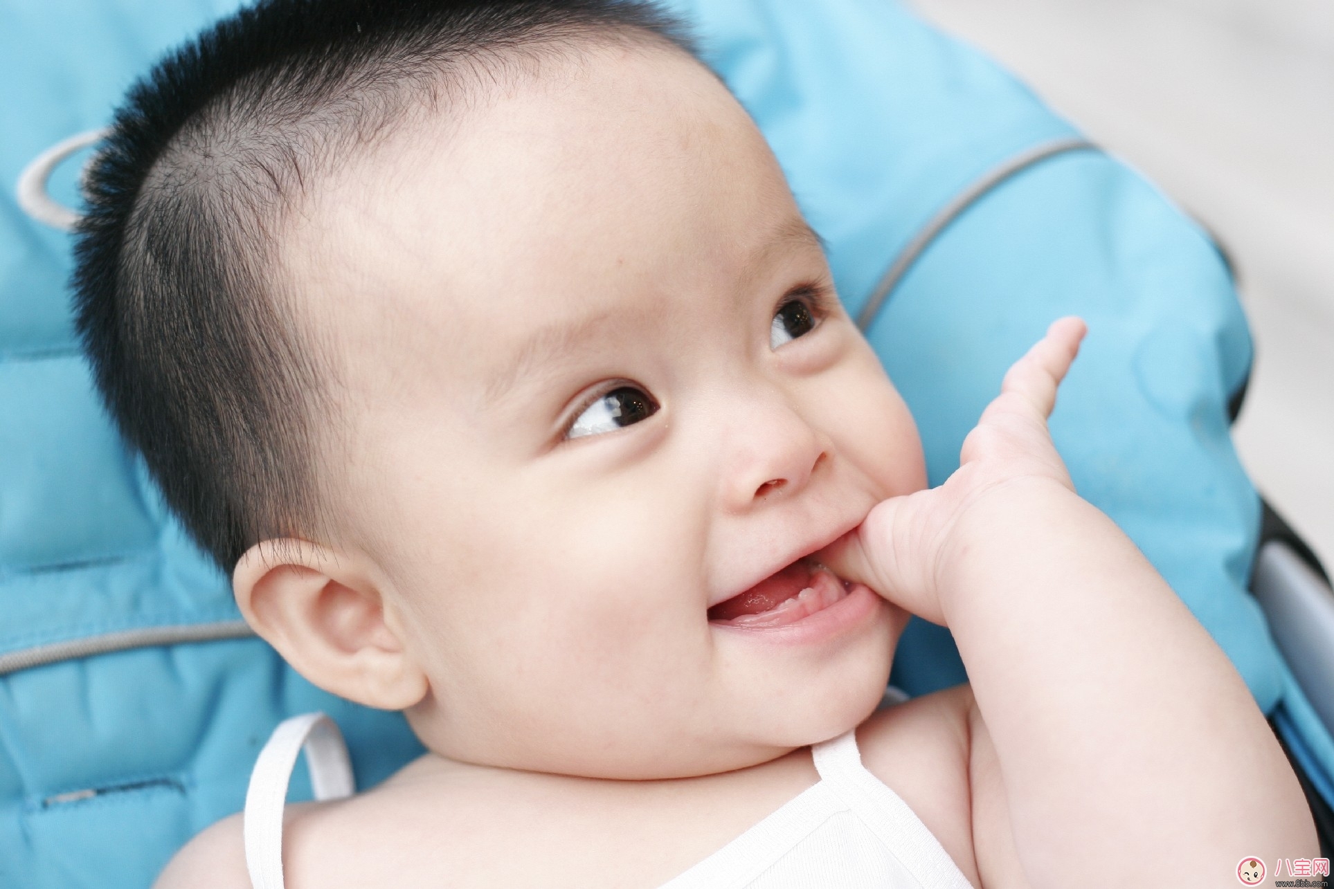 寶寶口腔期要滿足寶吸吮手指的習慣