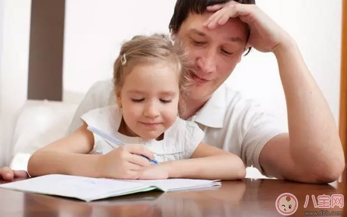 隔代教育對孩子的影響 隔代教育的利弊及應(yīng)對策略