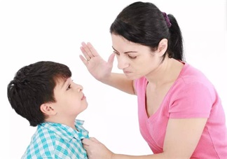 這種情況竟然是寶寶自卑的表現 孩子自卑如何讓他大方