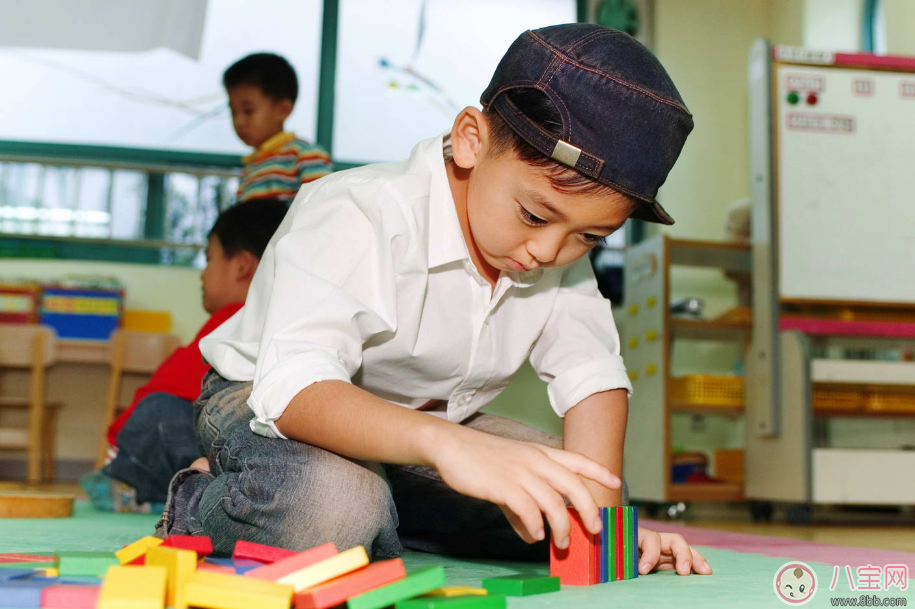 月薪三萬撐不起孩子暑假 孩子暑假真的要花這么多錢嗎