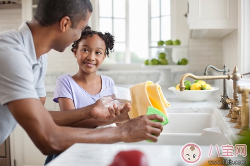 讓孩子學會做家務(wù) 好處多還益智